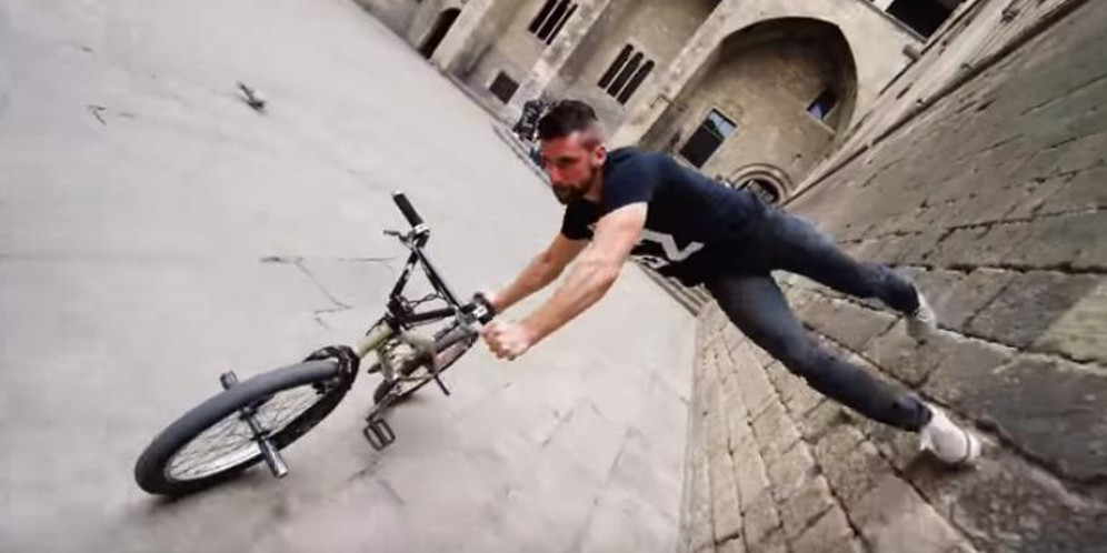 Jika Freestyle BMX Digabung Parkour, Gini Kerennya Nih thumbnail